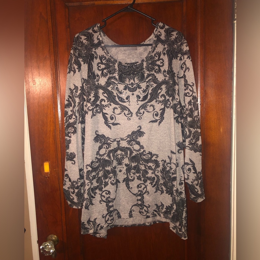 Avenue Filagree top with rhinestone detail (Plus Size)